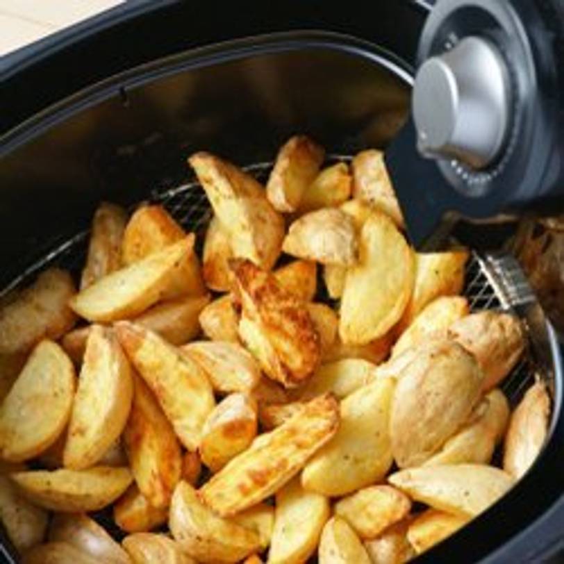 Kartoffelecken in einer Heissluftfritteuse