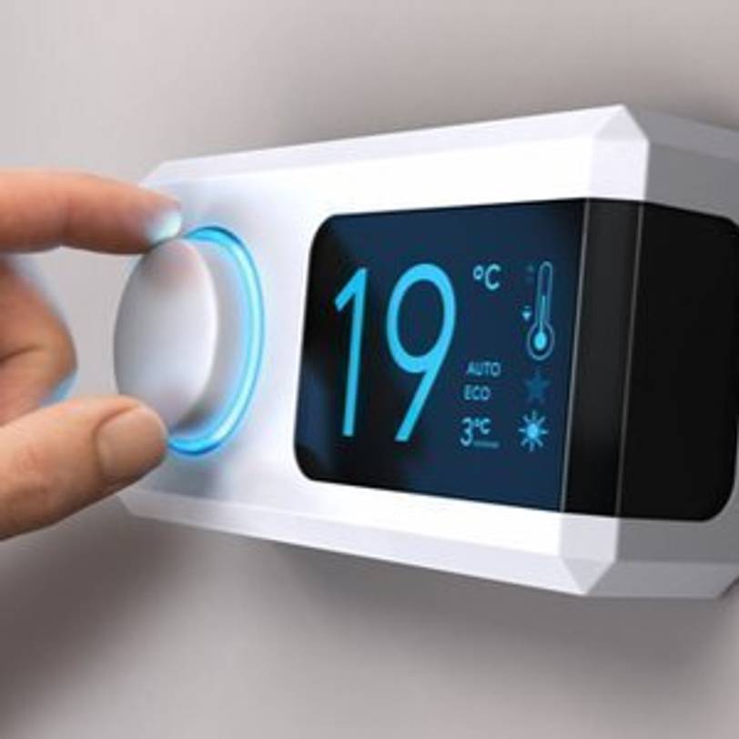 Thermostat für eine Infrarotheizung, das eingestellt wird